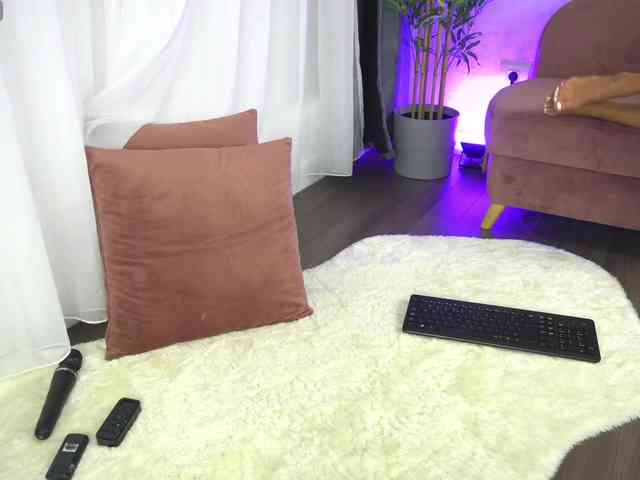 SashaPariss webcam