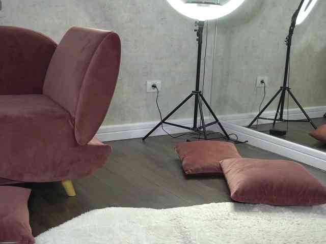 SashaPariss webcam