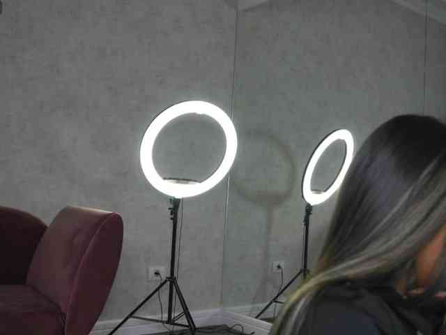 SashaPariss webcam