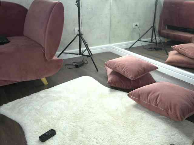 SashaPariss webcam