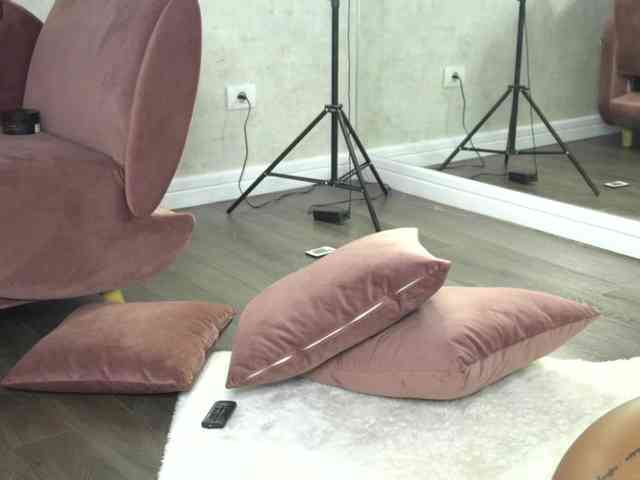 SashaPariss webcam
