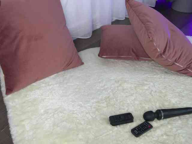 SashaPariss webcam