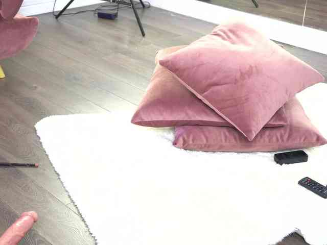 SashaPariss webcam
