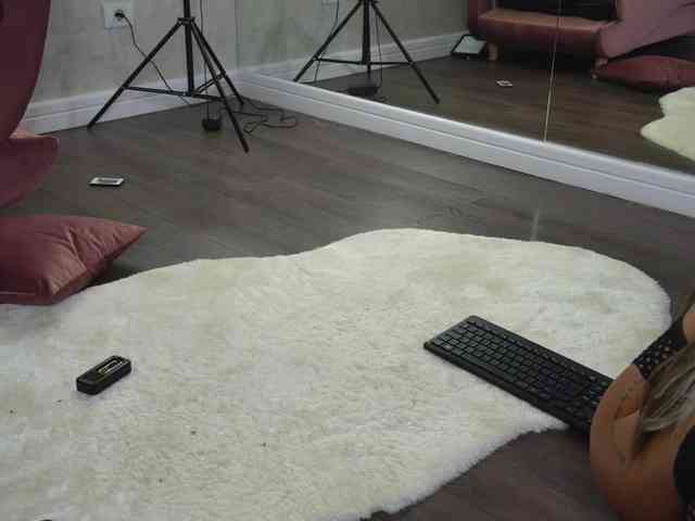 SashaPariss webcam