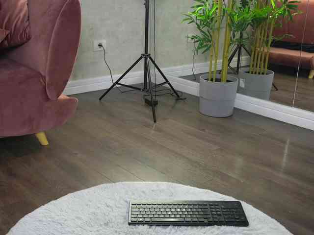 SashaPariss webcam