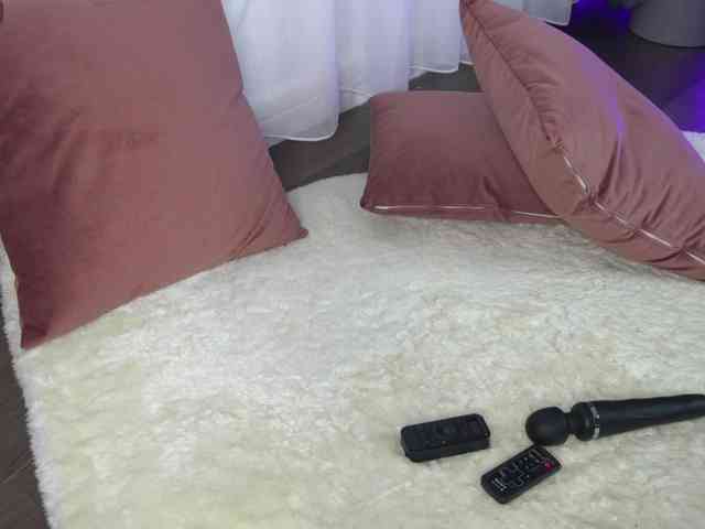 SashaPariss webcam