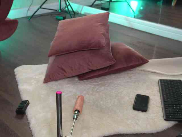 SashaPariss webcam