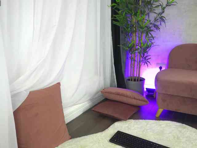 SashaPariss webcam