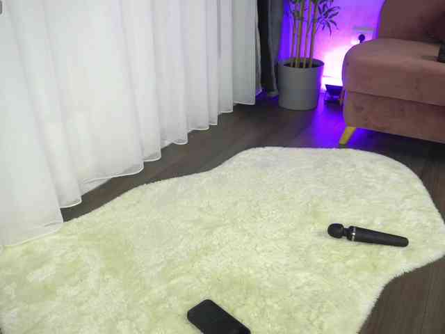 SashaPariss webcam