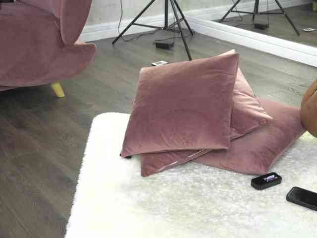 SashaPariss webcam