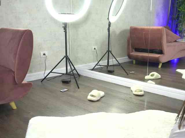 SashaPariss webcam