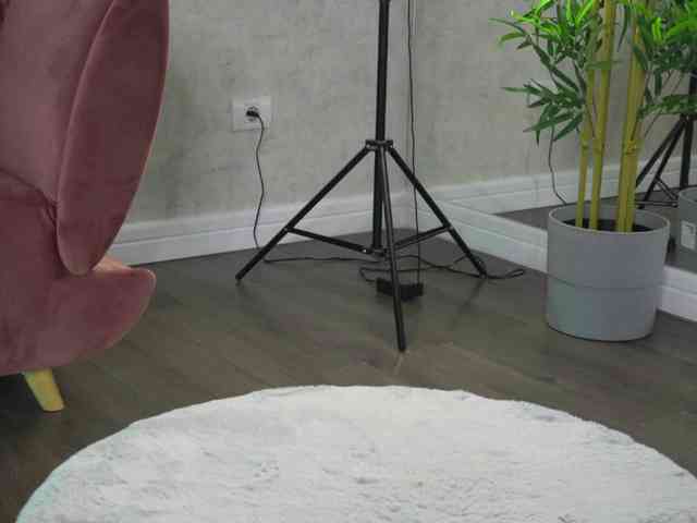 SashaPariss webcam