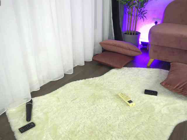 SashaPariss webcam