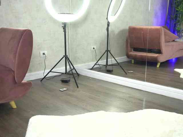SashaPariss webcam