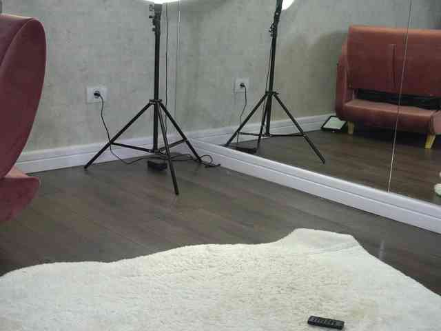 SashaPariss webcam