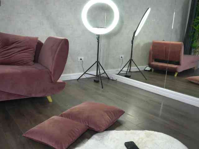 SashaPariss webcam