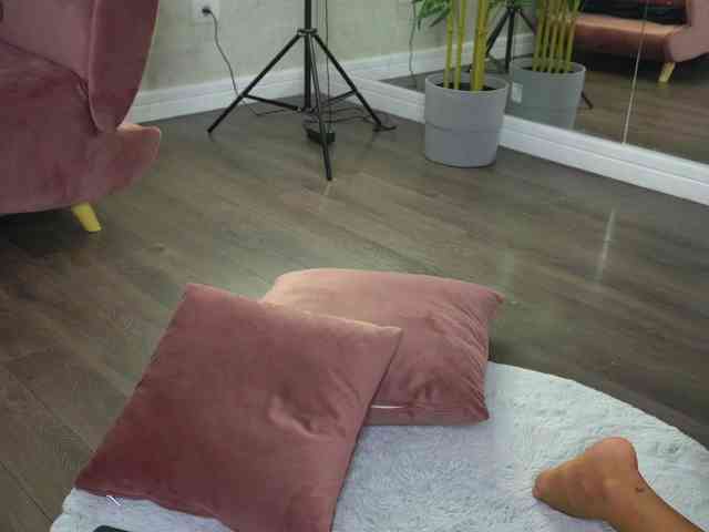 SashaPariss webcam