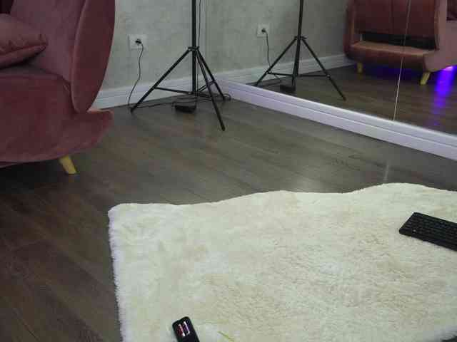 SashaPariss webcam