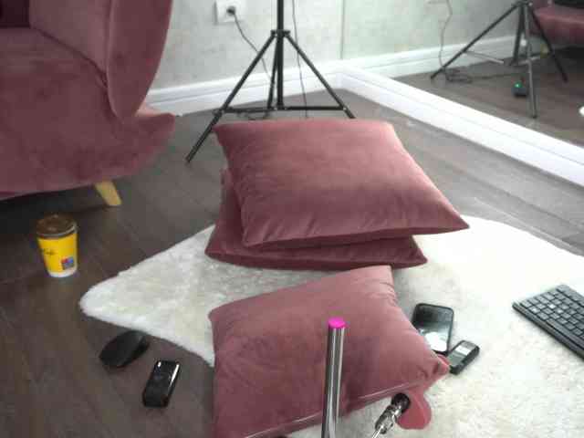 SashaPariss webcam