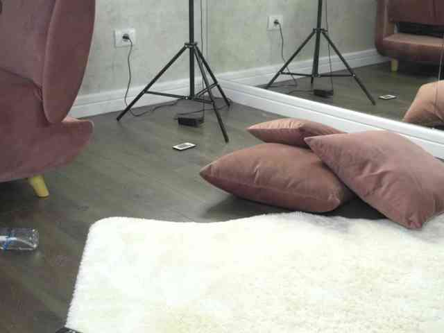 SashaPariss webcam
