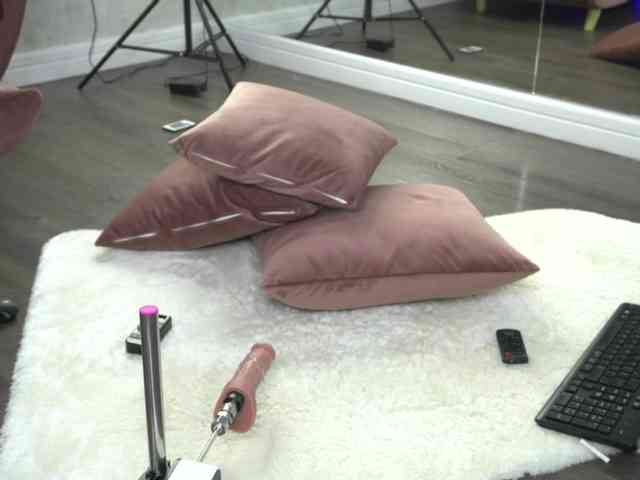 SashaPariss webcam