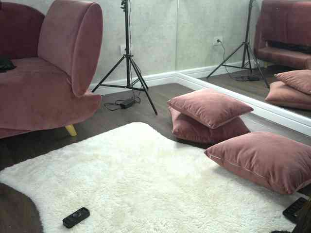 SashaPariss webcam