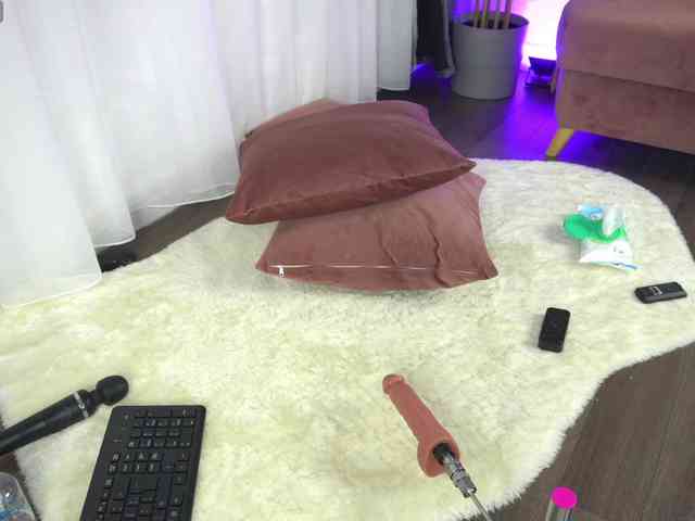 SashaPariss webcam