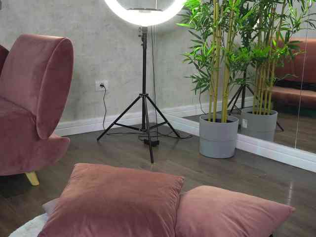 SashaPariss webcam