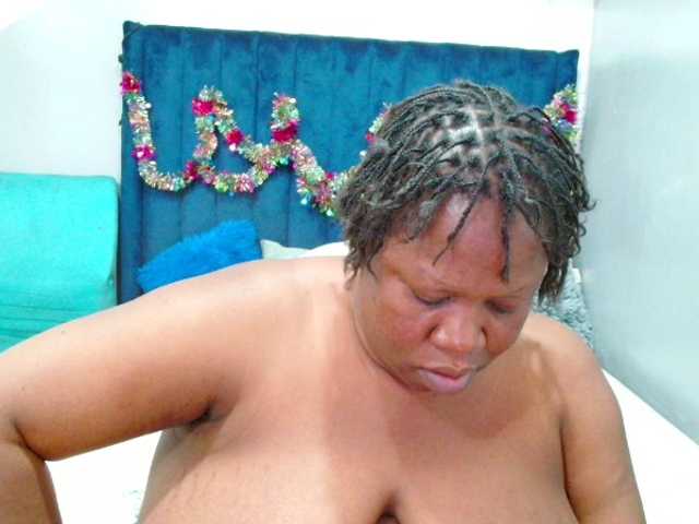 TRUEBELLA's BongaCams show and profile