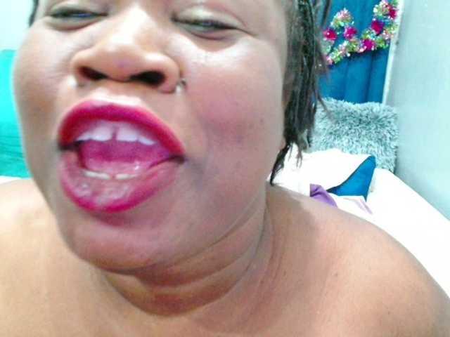 TRUEBELLA's BongaCams show and profile