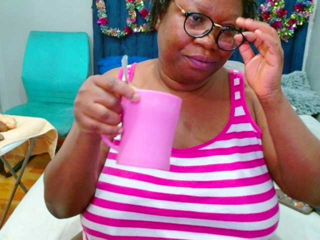 TRUEBELLA's BongaCams show and profile