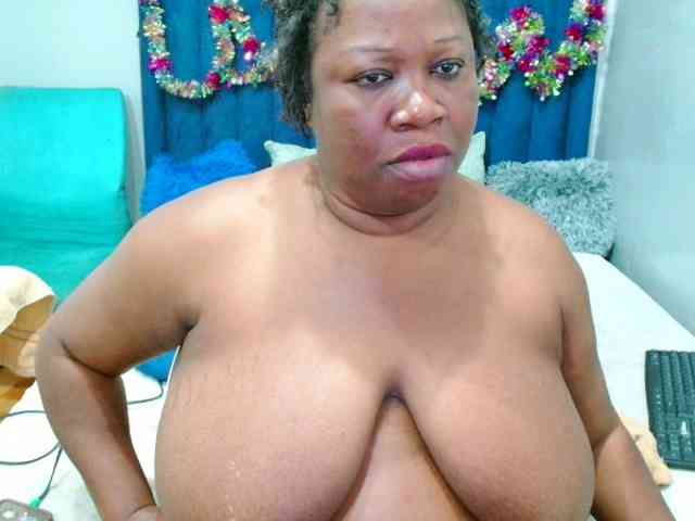 TRUEBELLA Live Webcam on BongaCams