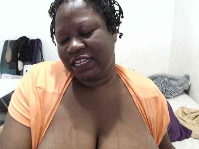TRUEBELLA Live Webcam on BongaCams