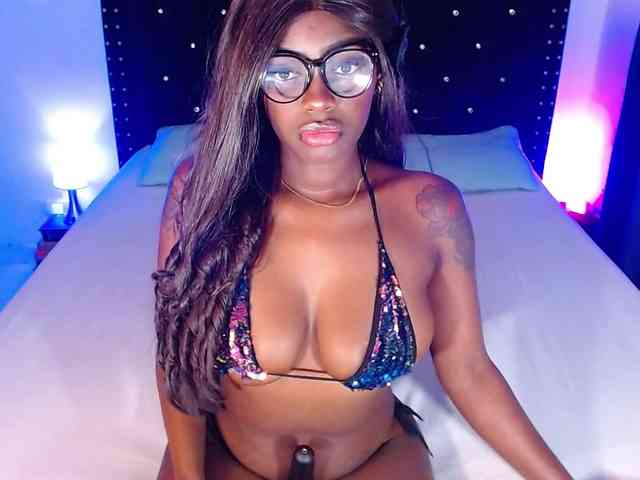 sara-montoya09 Live Webcam on BongaCams