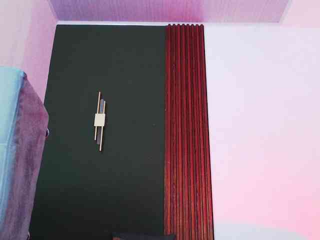 jeanys-sneider Live Webcam on BongaCams