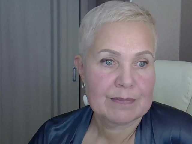 IFannyLove's BongaCams show and profile