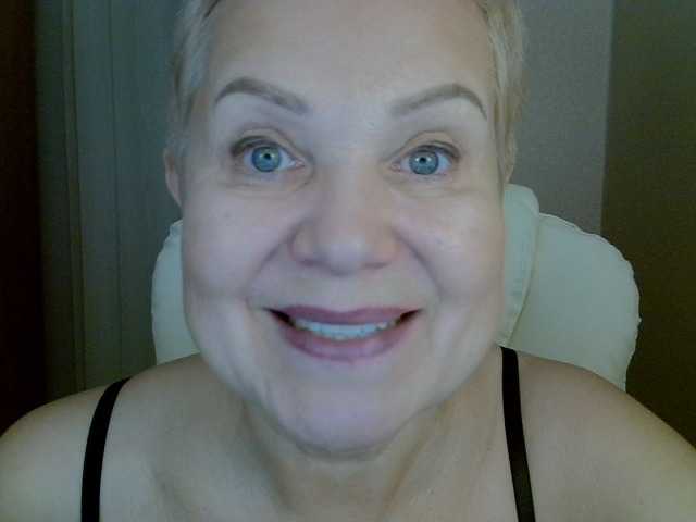 IFannyLove's BongaCams show and profile