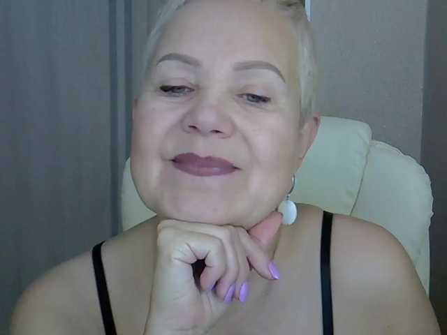 IFannyLove's BongaCams show and profile