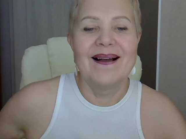 IFannyLove's BongaCams show and profile