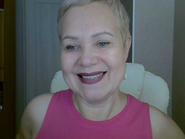 IFannyLove's BongaCams show and profile