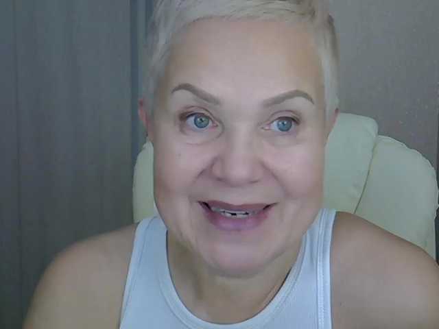 IFannyLove's BongaCams show and profile