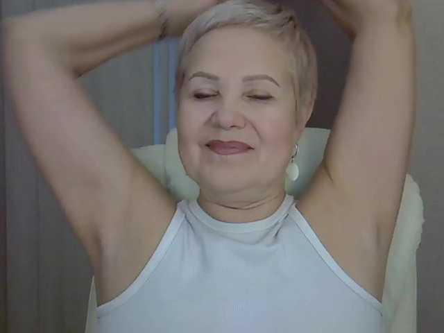 IFannyLove's BongaCams show and profile