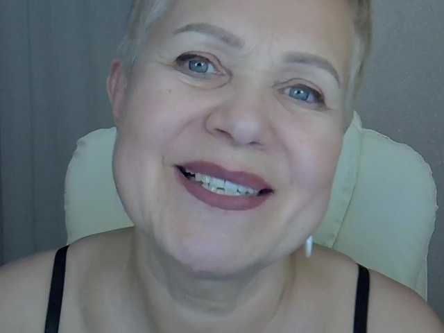 IFannyLove's BongaCams show and profile