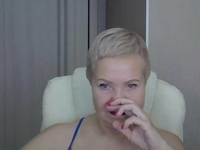 IFannyLove's BongaCams show and profile
