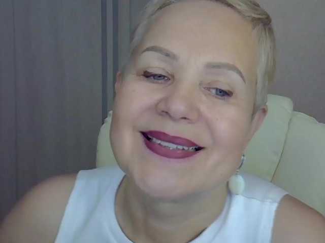 IFannyLove's BongaCams show and profile