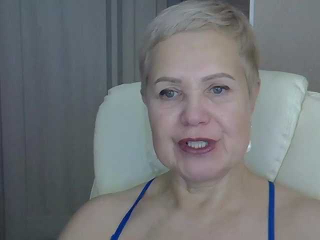 IFannyLove's BongaCams show and profile