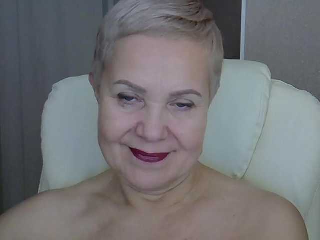 IFannyLove's BongaCams show and profile