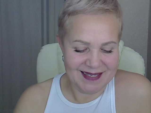 IFannyLove's BongaCams show and profile