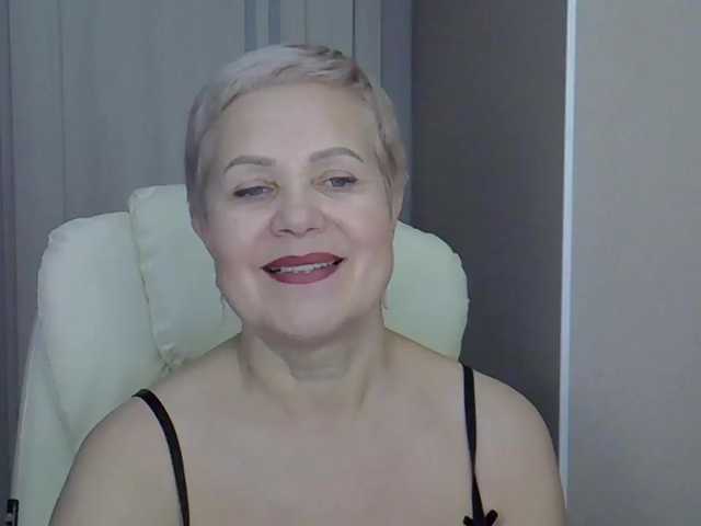 IFannyLove's BongaCams show and profile