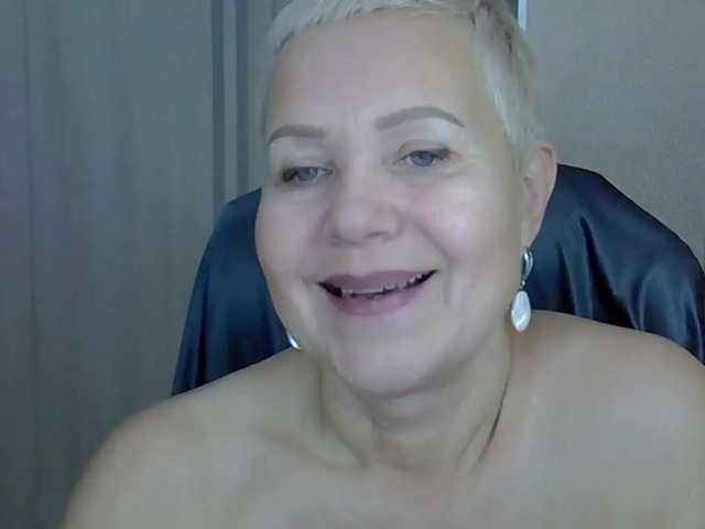 IFannyLove's BongaCams show and profile